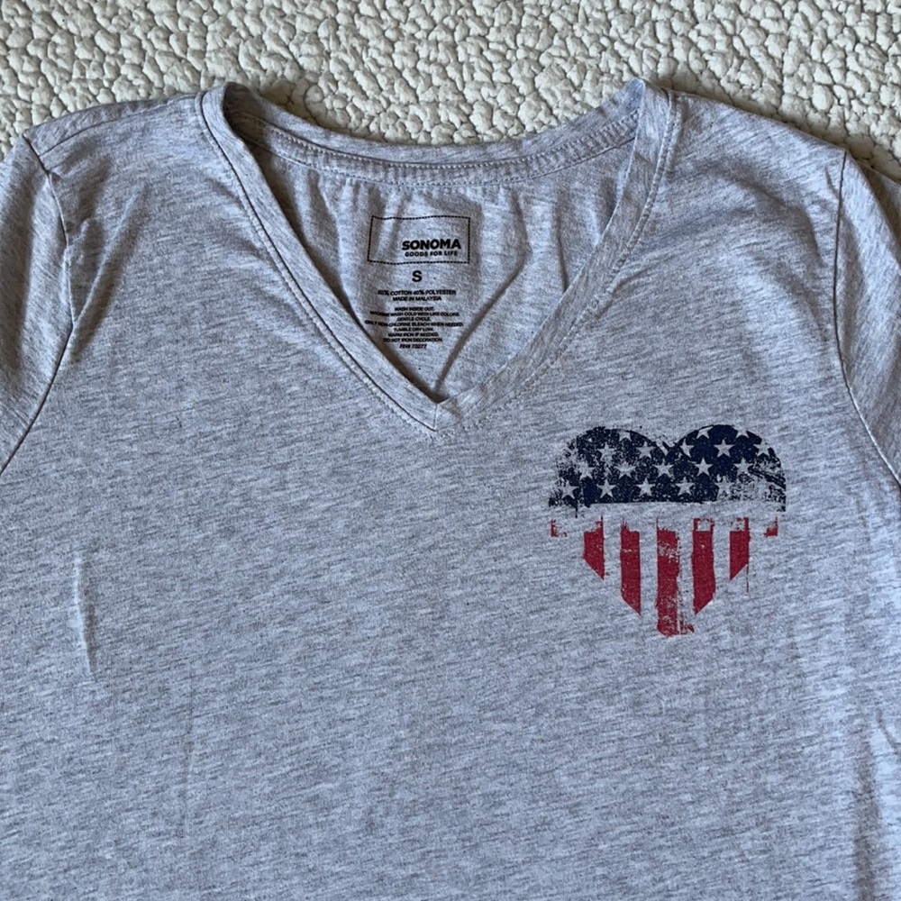 Gray Shirt - Picture 2 of 3